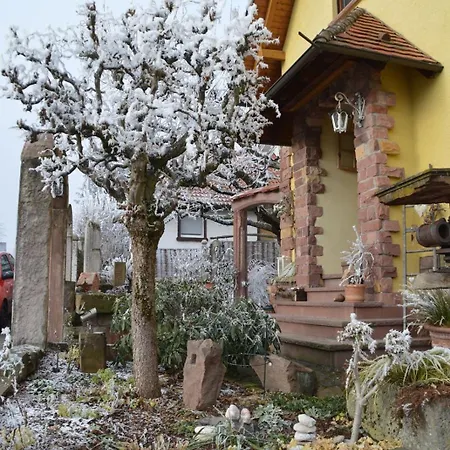 Haus Burgblick アパート *