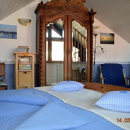 Burgblick In Apartment